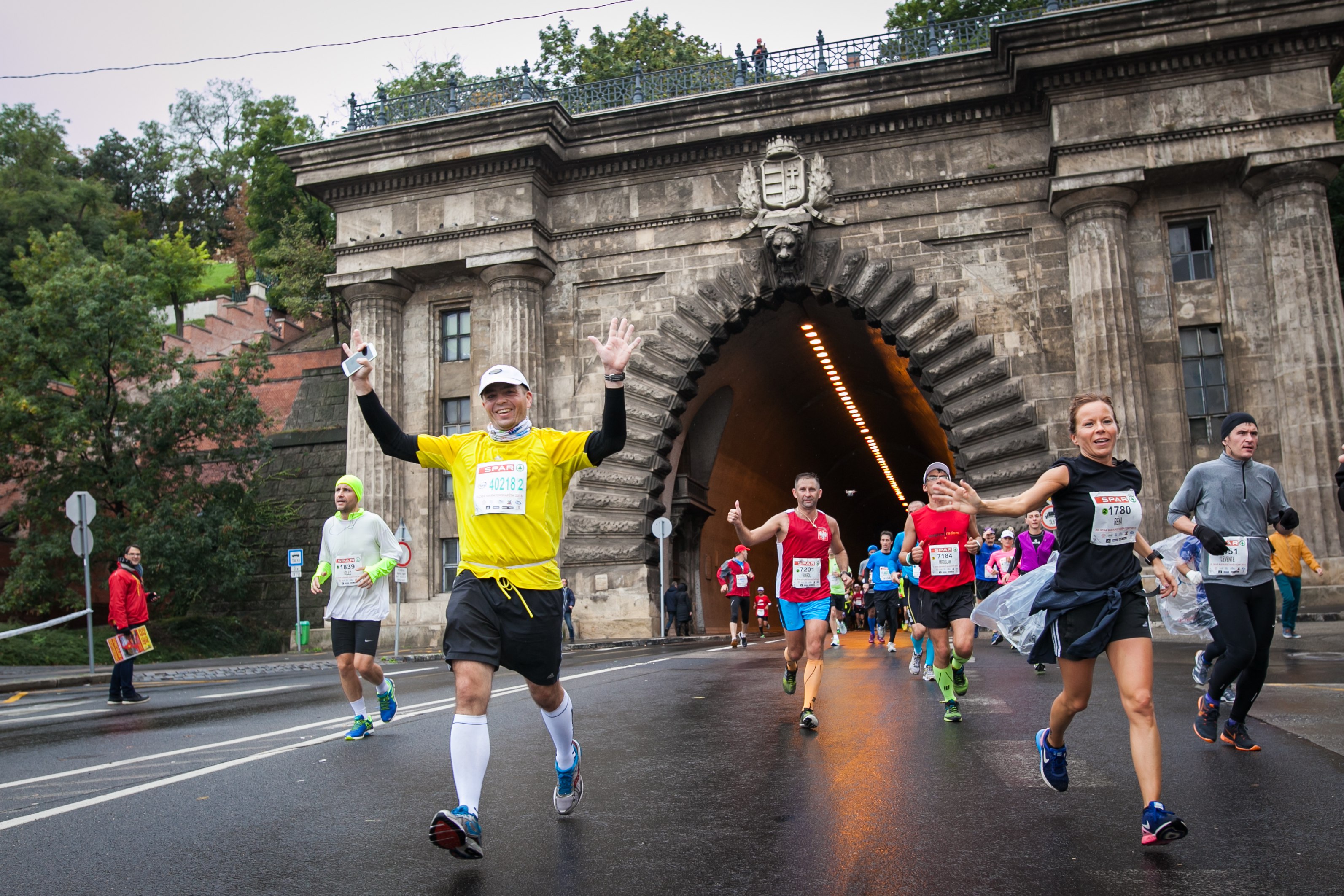 Borúra derű: jubileumi SPAR Budapest Maraton