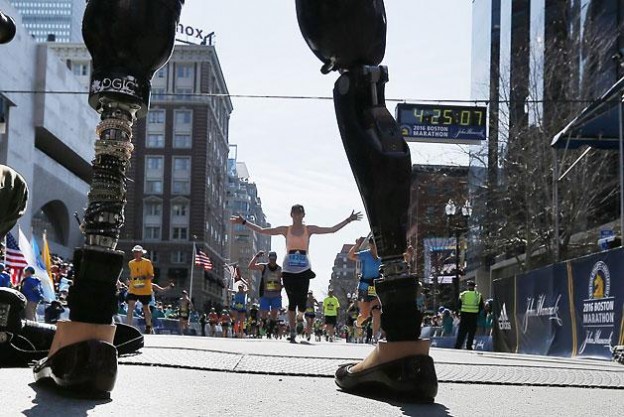 Megható jelenetek és etióp győzelmek a Boston Marathonon